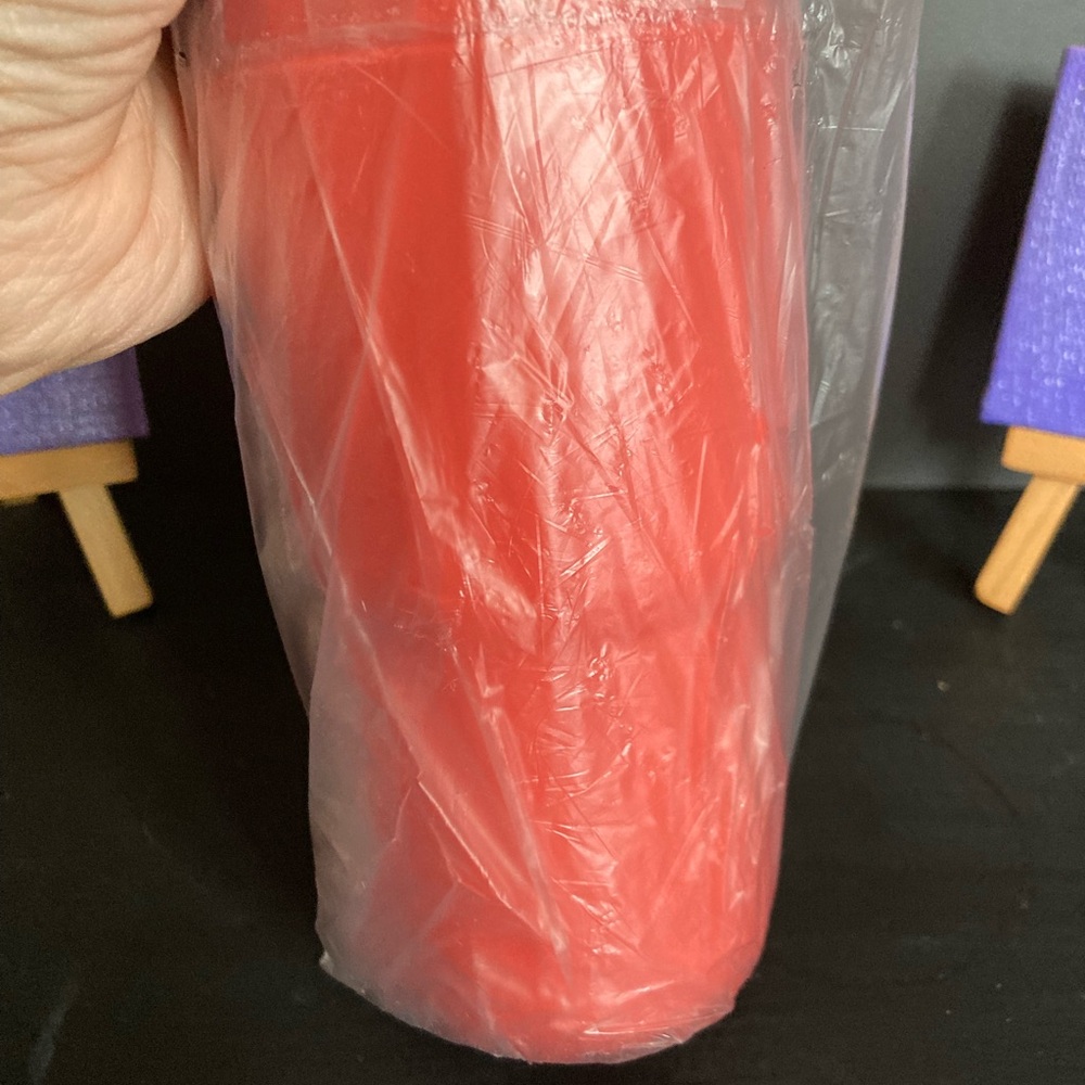 Tupperware 12oz Watermelon Tumblers Set of four with white covers NEW/NOT pink - Picture 3 of 5